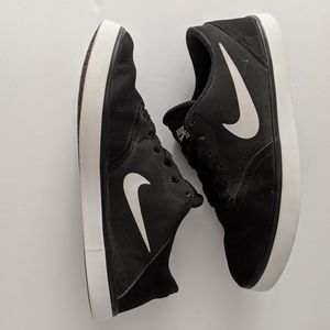 NIKE SB CHECK NB | Men's Size 9.5